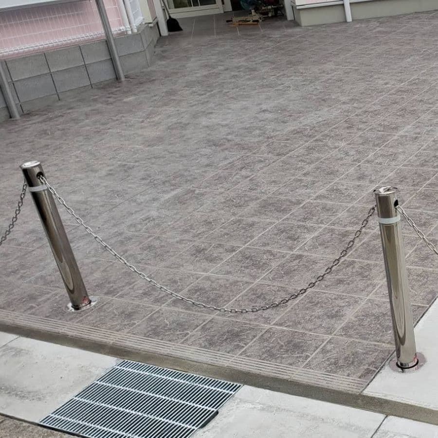 駐車場ポール設置 名古屋市名東区 | 名古屋市名東区でエクステリア工事ならイズ美