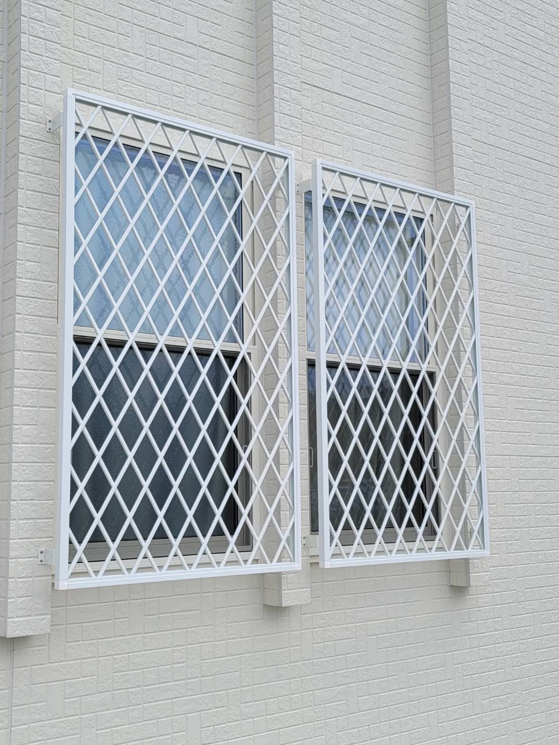 面格子設置 | 名古屋市名東区のエクステリア工事ならイズ美