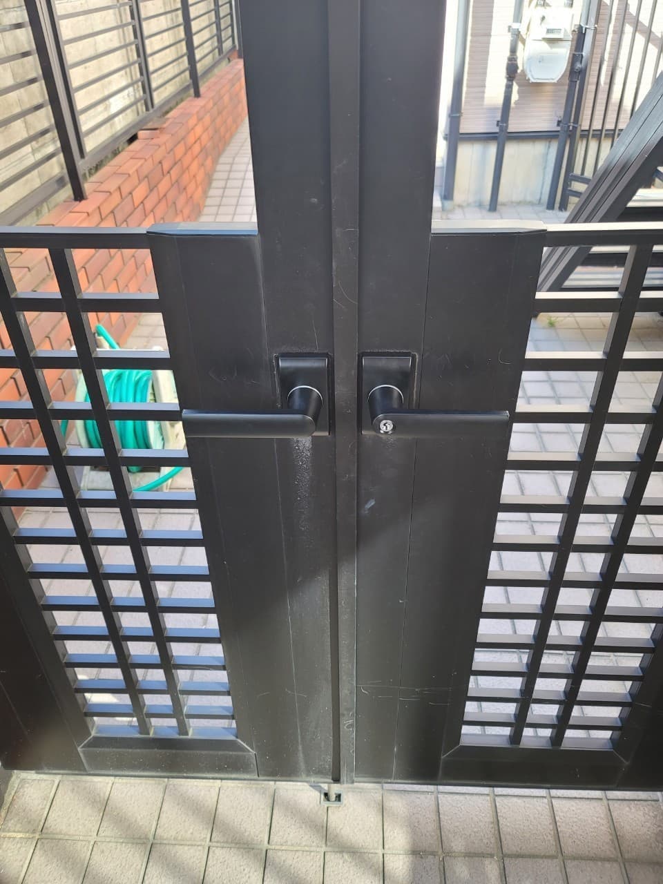 門扉手すりの取替え | 名古屋市名東区のエクステリア工事ならイズ美